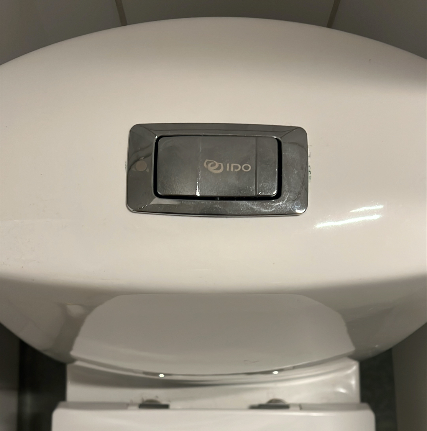 A Swedish toilet flush
